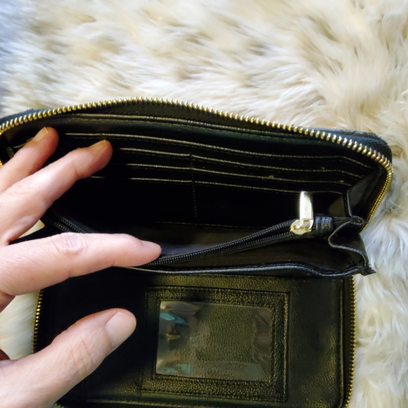 Betsey Johnson Black Quilted Wallet with Gold Heart Accents - Picture 5 of 10